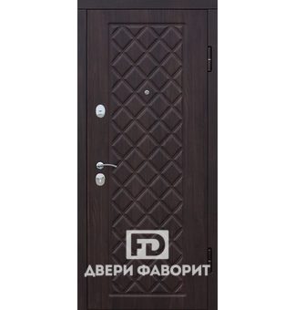 уличная металлическая дверь отделанная виноритом с узором ромбы